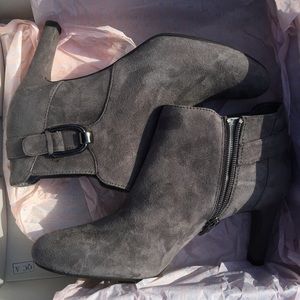 Bandolino, Layita Zippered Booties